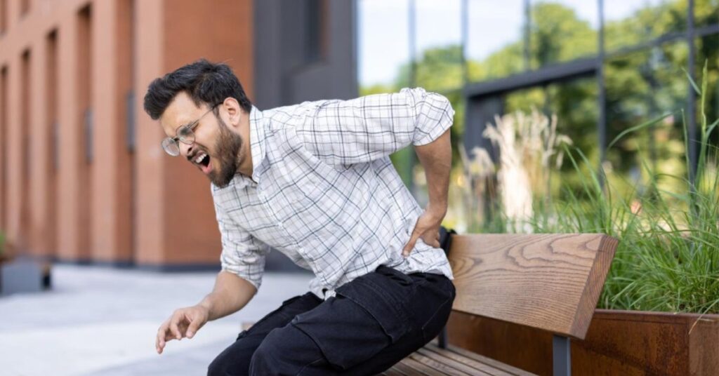 बैठते समय दर्द